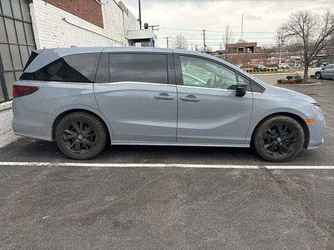 Used 2023 Honda Odyssey Sport image 7