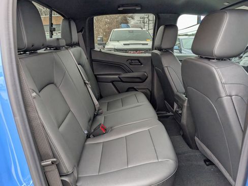 New 2025 Chevrolet Colorado Trail Boss w/ Midnight Edition image 10