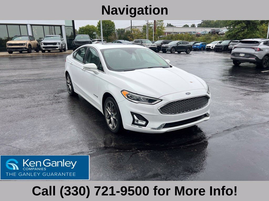 Used 2019 Ford Fusion Titanium FWD image 3