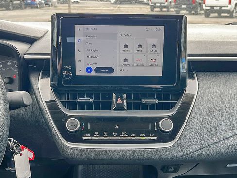 Certified 2025 Toyota Corolla LE image 21