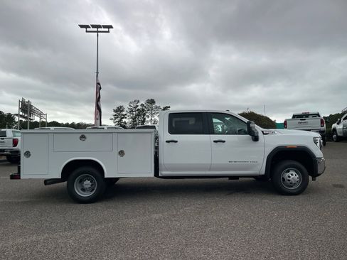 New 2026 GMC Sierra 3500 Pro w/ Convenience Package RWD image 28