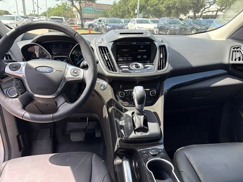 Used 2015 Ford Escape Titanium FWD image 18