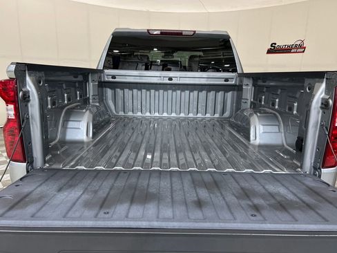 Used 2023 Chevrolet Silverado 1500 LT AWD/4WD image 5