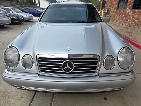 Used 1998 Mercedes-Benz E 320 Sedan image 2