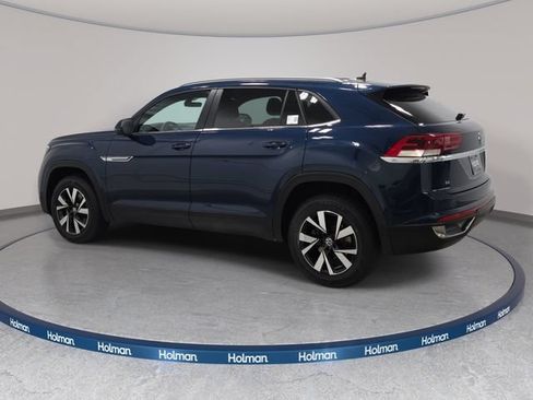 Used 2022 Volkswagen Atlas Cross Sport SE AWD/4WD image 9