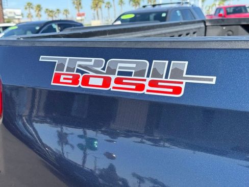 Used 2020 Chevrolet Silverado 1500 Custom Trail Boss w/ Custom Convenience Package image 9