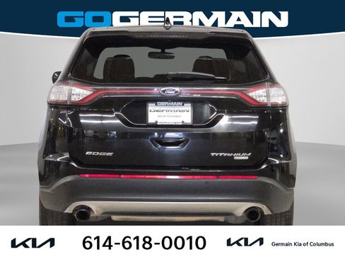Used 2018 Ford Edge Titanium w/ Equipment Group 301A FWD image 10
