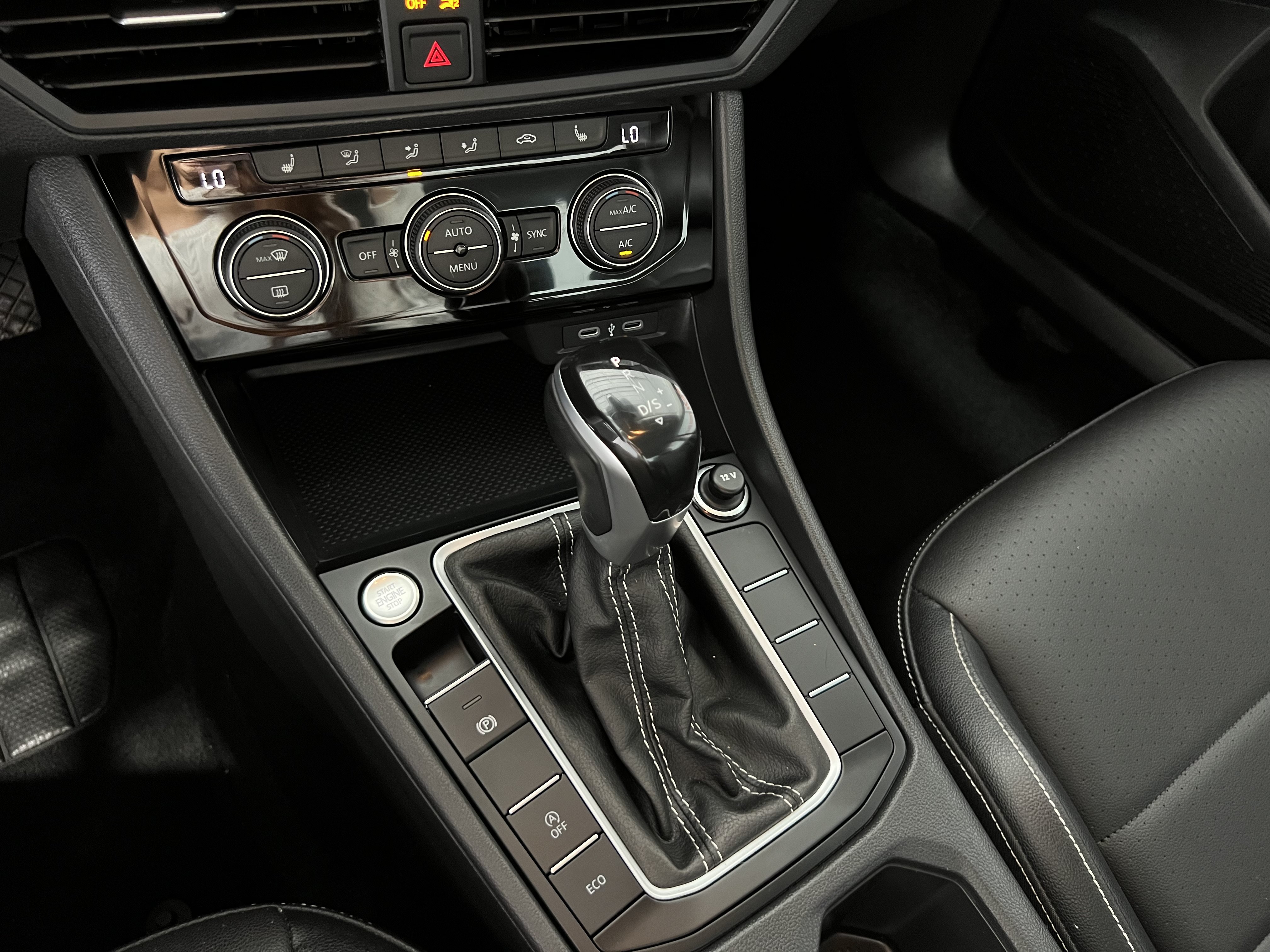 Used 2024 Volkswagen Jetta SE FWD image 20