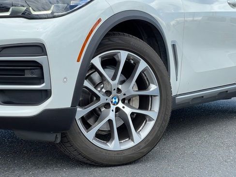 Used 2022 BMW X5 xDrive40i w/ Premium Package AWD/4WD image 2