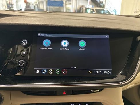 Used 2022 Buick Envision Avenir w/ Technology Package II image 27