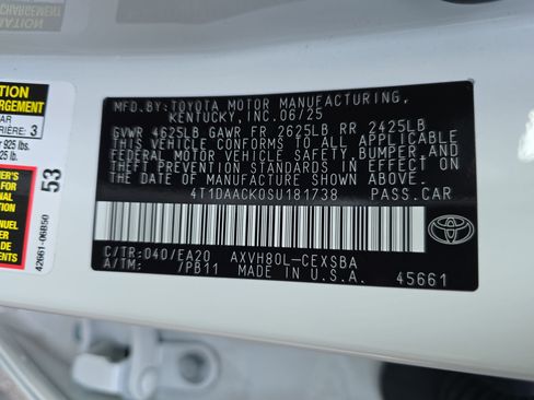 Used 2025 Toyota Camry SE image 36