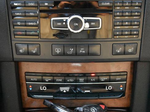 Used 2013 Mercedes-Benz E 550 4MATIC Sedan image 22