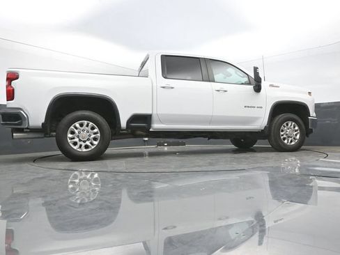 Used 2024 Chevrolet Silverado 2500 LT AWD/4WD image 49