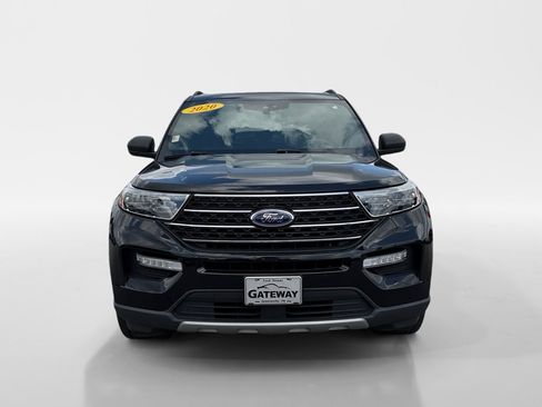 Used 2020 Ford Explorer XLT w/ Equipment Group 202A AWD/4WD image 8