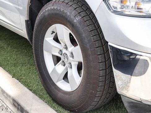 Used 2017 RAM 1500 Classic SLT image 4