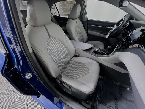 Used 2023 Toyota Camry SE w/ Convenience Package image 27