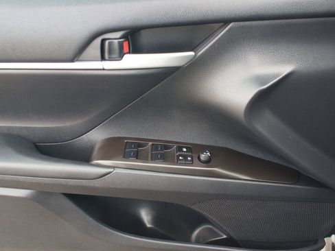 Used 2024 Toyota Camry SE image 26