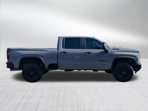 Used 2025 Chevrolet Silverado 2500 ZR2 w/ Technology Package AWD/4WD image 6