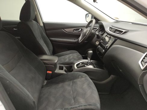 Used 2016 Nissan Rogue S w/ S Family Package FWD image 21