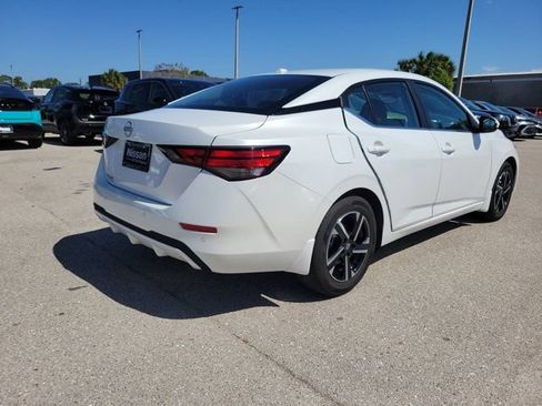 Used 2025 Nissan Sentra SV FWD image 8