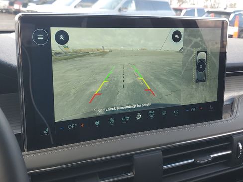 New 2026 Lincoln Corsair Premiere image 21