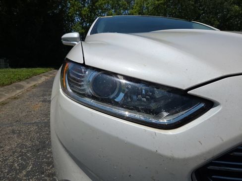 Used 2013 Ford Fusion SE FWD image 5