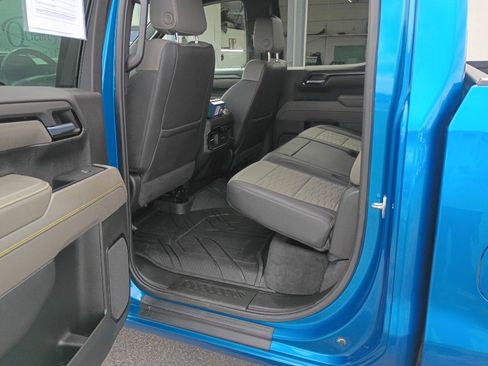 Used 2023 Chevrolet Silverado 1500 ZR2 AWD/4WD image 10