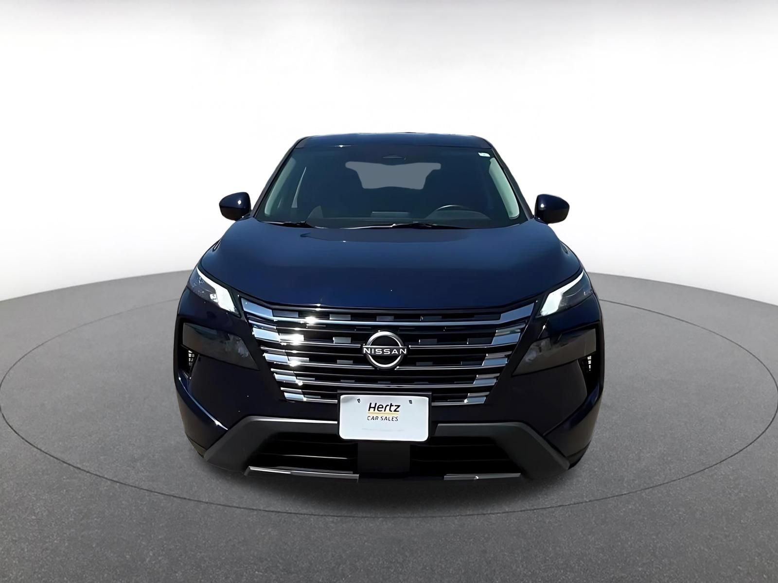 Used 2025 Nissan Rogue SV FWD image 4