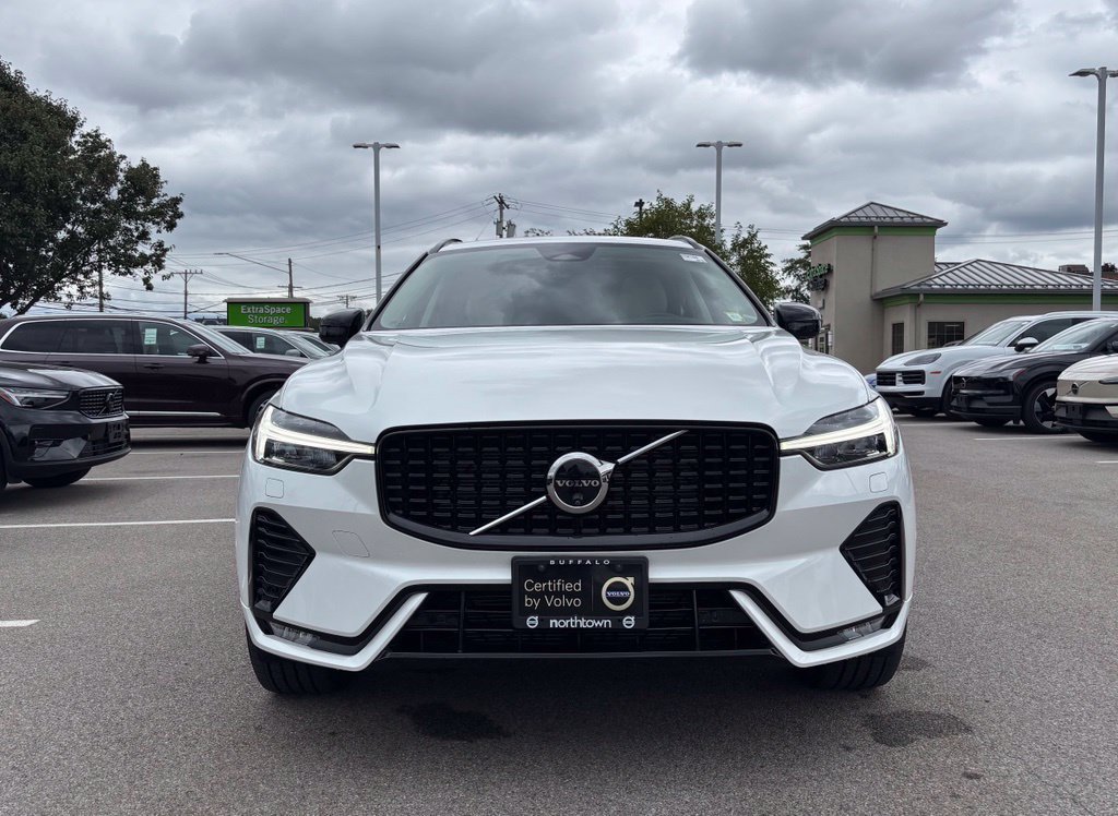 Certified 2024 Volvo XC60 B5 Plus w/ Climate Package AWD/4WD image 4