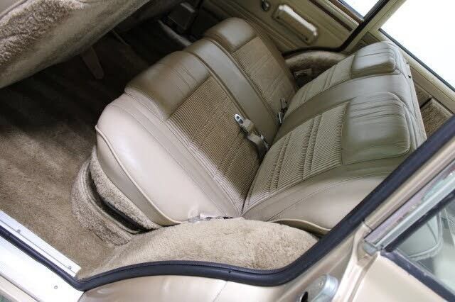 Used 1989 Jeep Grand Wagoneer AWD/4WD image 57