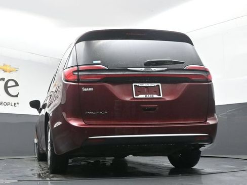 Used 2023 Chrysler Pacifica Touring-L FWD image 56