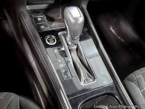 Used 2022 Nissan Kicks SV FWD image 17