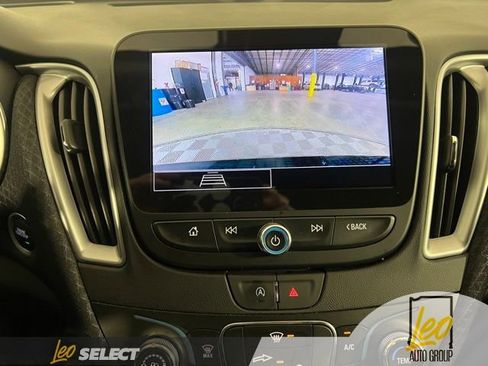 Used 2025 Chevrolet Malibu LS FWD image 17