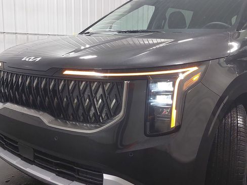 New 2026 Kia Carnival LXS image 32