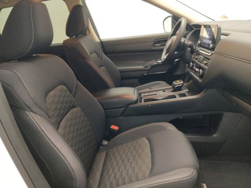 Used 2023 Nissan Pathfinder S FWD image 21