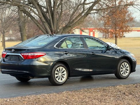 Used 2016 Toyota Camry LE image 6