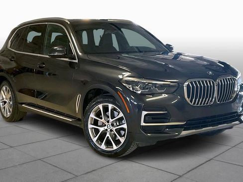 Used 2023 BMW X5 sDrive40i w/ Premium Package image 2