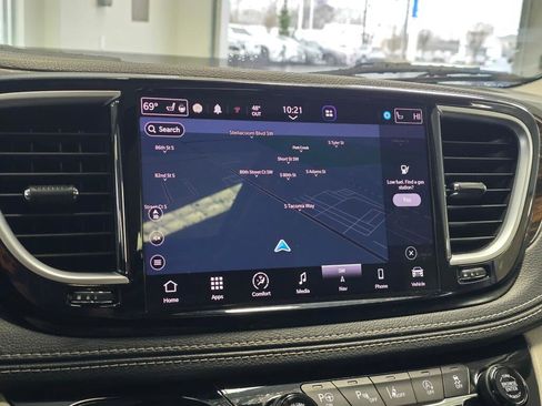 Used 2022 Chrysler Pacifica Limited image 30