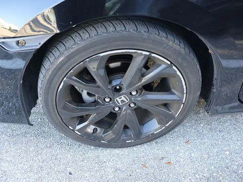 Used 2019 Honda Civic Sport image 4