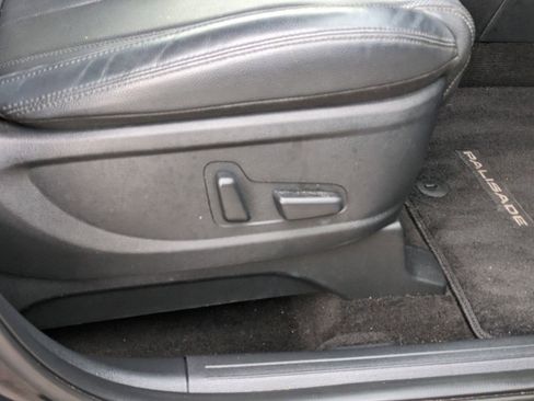 Used 2022 Hyundai Palisade SEL w/ 8P Bench Seat Package image 13