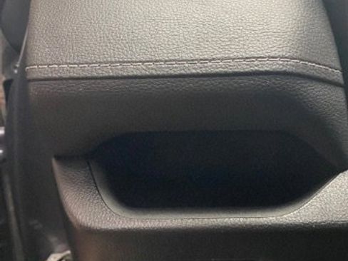 Used 2021 Toyota RAV4 LE FWD image 29