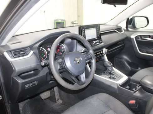 Used 2021 Toyota RAV4 XLE AWD/4WD image 14