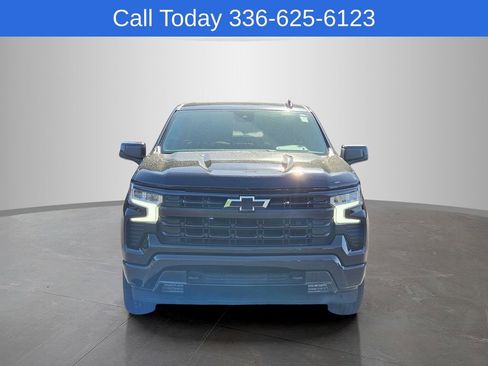 Used 2023 Chevrolet Silverado 1500 RST w/ Z71 Off-Road Package AWD/4WD image 5
