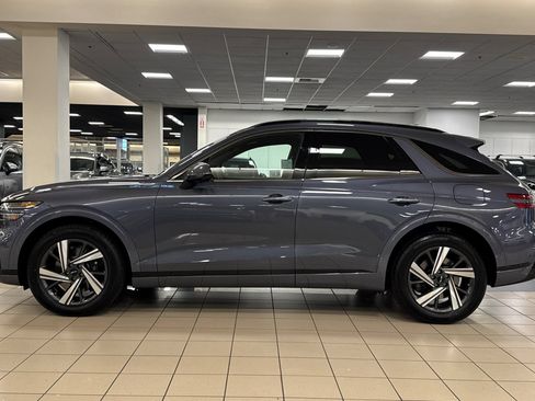 New 2026 Genesis GV70 3.5T Sport Advanced AWD/4WD image 7