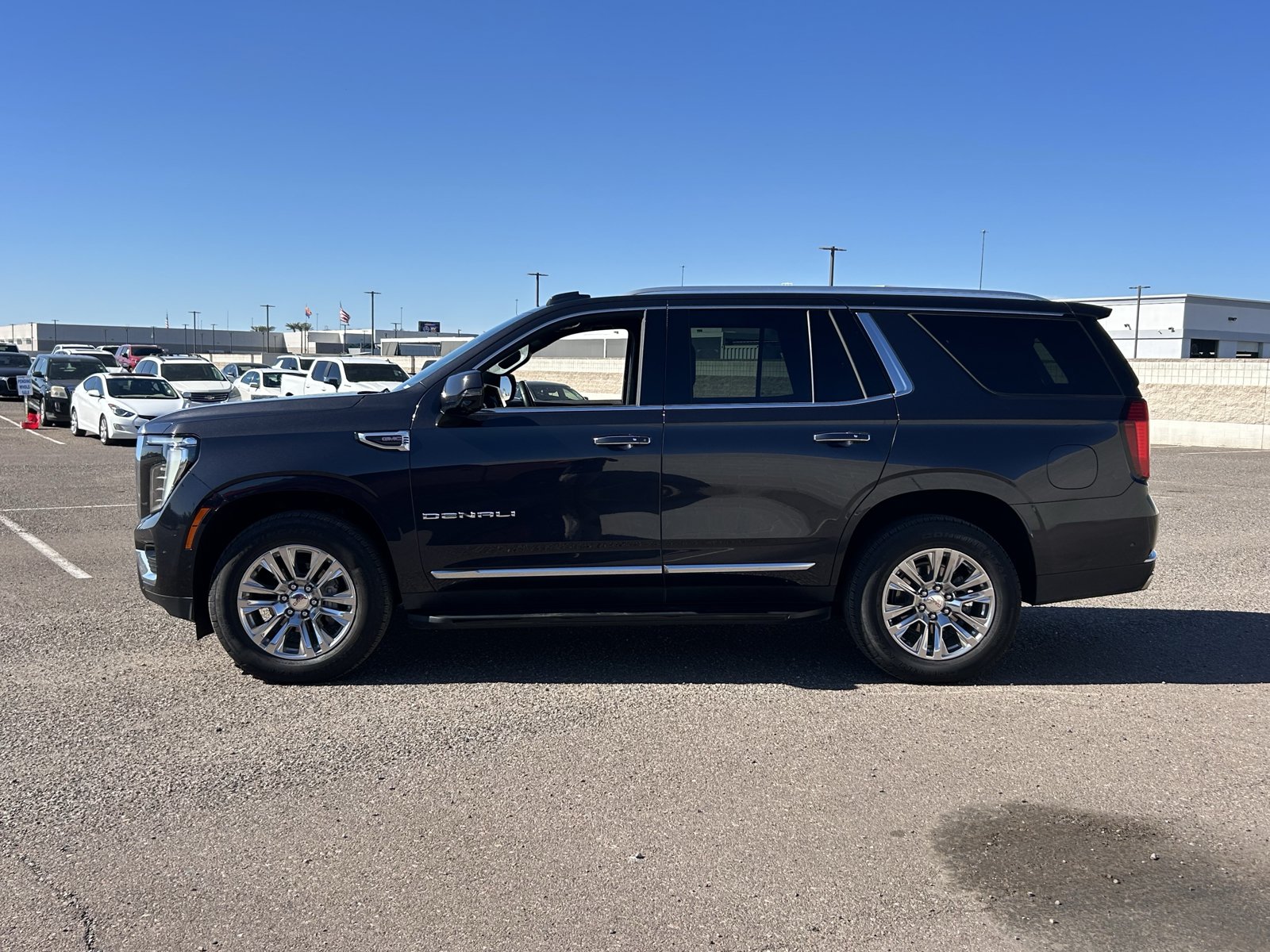 Certified 2025 GMC Yukon Denali AWD/4WD image 2
