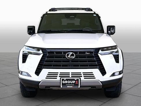 Used 2024 Lexus GX 550 AWD/4WD image 4