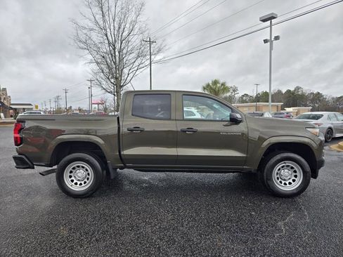 Used 2024 Chevrolet Colorado W/T image 4