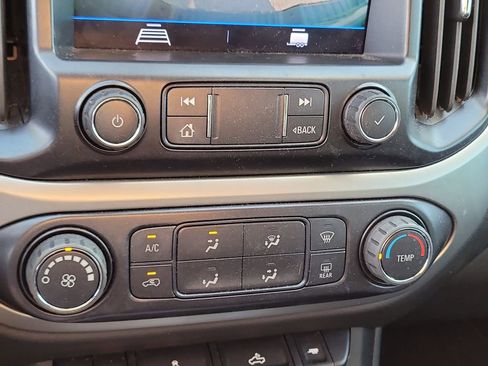 Used 2021 Chevrolet Colorado LT w/ LT Convenience Package image 20