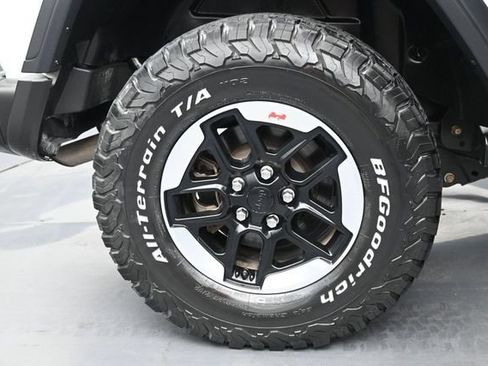 Used 2021 Jeep Wrangler Unlimited Rubicon AWD/4WD image 37