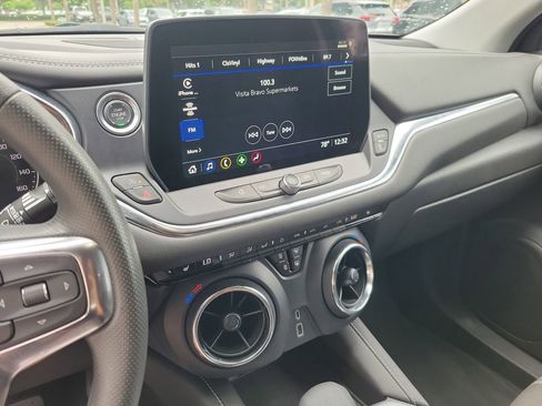 Used 2025 Chevrolet Blazer LT FWD image 21